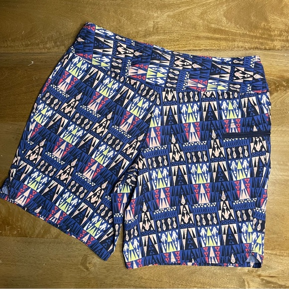 Patagonia Women's Board Shorts - Picture 4 of 9